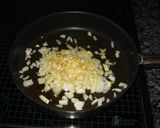 Foto del paso 2 de la receta: Pastel de zapallitos y bacalao