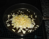 Foto del paso 2 de la receta: Pastel de zapallitos y bacalao