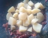 A picture of step 3 of Gujarati Raswala Bateta nu Shake.
