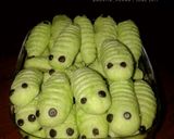 Foto langkah ke 6 dari resep Caterpillar Cookies.