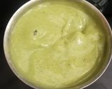 A picture of step 2 of Mermaid Smoothie Bowl with Guava and Betel leaf.