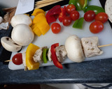 Foto del paso 2 de la receta: Brochetas de pollo al limón