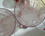 Foto langkah ke 3 dari resep 41. Korean Strawberry Milk Cheese.