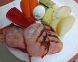 Foto del paso 3 de la receta Lomo adobado a la plancha con verduras cocidas y huevo duro