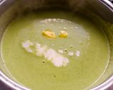 A picture of step 4 of Fresh Peas Soup.