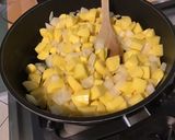 Une image de l'étape 7 de Pommes de terre sautées tomates, oignons et marinade.