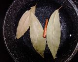 Foto del paso 1 de la receta Té de canela, limón y laurel
