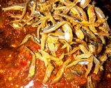 Foto langkah ke 4 dari resep Sambal Goreng Teri Belimbing Wuluh.