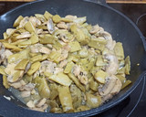 Foto del paso 2 de la receta: Pollo con judías verdes y champiñones en crema de verduras