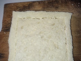 Cheese Egg Roast (Roti Panggang Telur Keju)