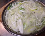 A picture of step 1 of Use Up Lots of Green Onions! Soup Shabu-Suki.