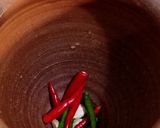 รูปขั้นตอนการทำที่ 1 ของ ส้มตำปูปลาร้า