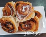 A picture of step 8 of Cinnamon Date Rolls.