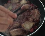 Foto del paso 6 de la receta Secreto de cerdo a la cerveza negra con frutos rojos