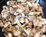 A picture of step 2 of Wild mushrooms and cream pasta.
