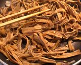Hình bước làm 2 của món Bún măng gà