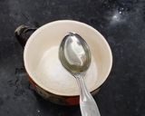 A picture of step 2 of Mug Pizza.