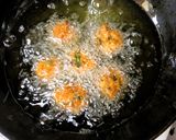 A picture of step 5 of Naan Pakora.