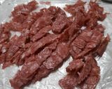 Foto del paso 5 de la receta: Pancitos con salame y semillas