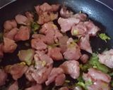 Foto del paso 2 de la receta: Ensalada tibia con pollo y puerro