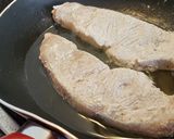 Foto del paso 5 de la receta: Tintorera en salsa con almejas y langostinos