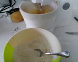 Foto del paso 1 de la receta: Bizcocho de plátano y frambuesa, con aceite de oliva