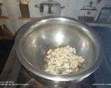 गुड़ मिश्री सेवई (gur mishri sevai recipe in Hindi) रेसिपी चरण 2 फोटो