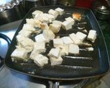 A picture of step 3 of Lasooni paneer.
