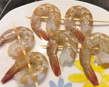 Foto del paso 1 de la receta: Brocheta de Buñuelos de Langostinos