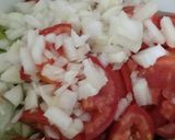 Foto del paso 1 de la receta: Ensalada de atún y salmón criollo
