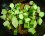 A picture of step 5 of Turai Chicken (Chicken cooked with Ridge Gourd).