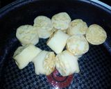 A picture of step 2 of Stir-Fried Pork with Egg Tofu and Basil.