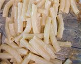 Hình bước làm 1 của món Nui xào tempeh đậu gà