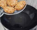 A picture of step 4 of Sabudana vada.
