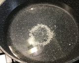 Une image de l'étape 1 de Poêlée de chou romanesco à la crème et emmental.