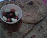 A picture of step 3 of Kashkash ka paratha.