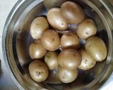 Foto langkah ke 1 dari resep Kentang Butter Mix Sosis.