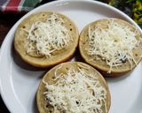 Foto langkah ke 3 dari resep Pancake pisang keju.