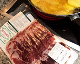 Foto del paso 1 de la receta: Huevos rotos con jamón ibérico