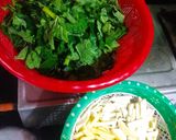লাউ শাক চিংড়ি (Lau Saag Chingri Recipe in Bengali) রেসিপির ধাপ 1 ছবি