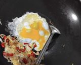 Foto langkah ke 2 dari resep Mie Goreng Telur orak arik.