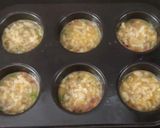 A picture of step 5 of Egg vegetable muffins.