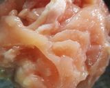 รูปขั้นตอนการทำที่ 2 ของ เส้นใหญ่ผัดขี้เมาไก่
