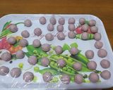 Hình bước làm 2 của món Bánh bao hoa hồng khoai lang