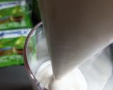 Foto langkah ke 3 dari resep Strawberry matcha.