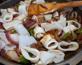 Foto del paso 2 de la receta: Jibiones encebollados