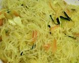 Foto langkah ke 7 dari resep Bihun goreng bumbu kuning.