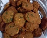 A picture of step 3 of Chana daal vada.