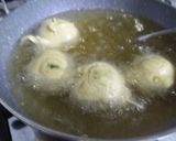 A picture of step 6 of Vada Pav.