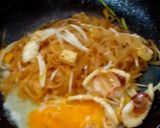 รูปขั้นตอนการทำที่ 3 ของ ผัดไทยปลาหมึกห่อไข่